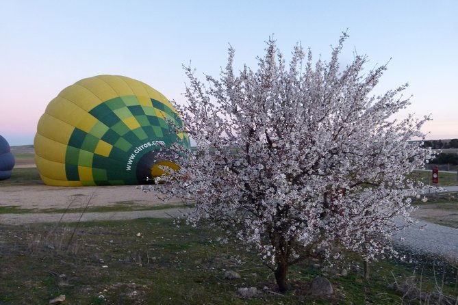 hot-air-balloon-ride-in-segovia-with-toast-picnic-and-video