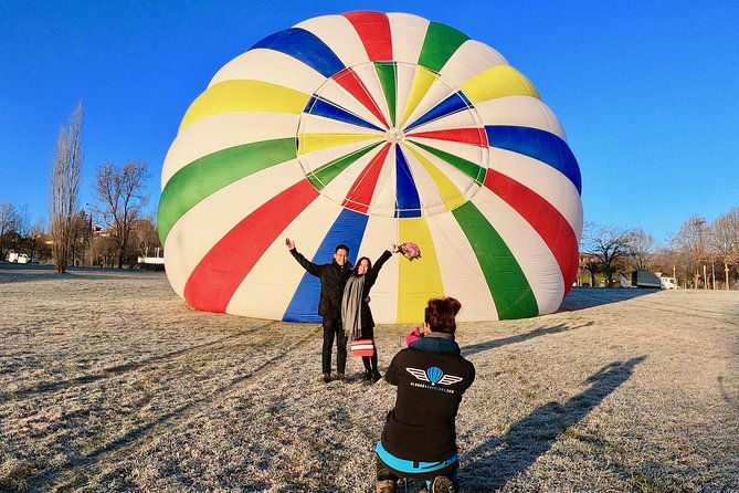 hot-air-balloon-with-champagne-optional-photosvideo-breakfast
