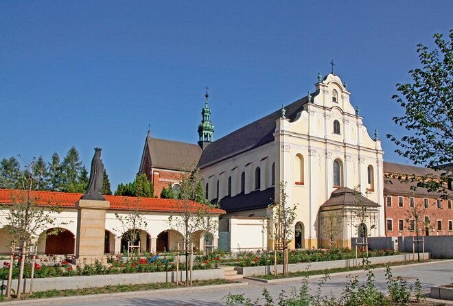 ideal-communist-city-nowa-huta-history-small-group-or-private-group-tour-4