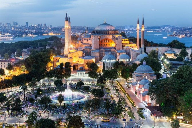 imperial-istanbul-half-day-tour-hagia-sophia-basillica-cistern-and-grand-bazaar-2