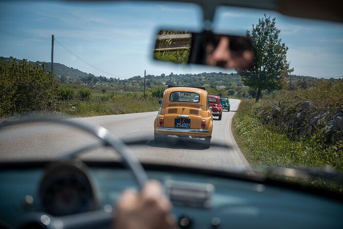 in-valle-ditria-on-a-vintage-fiat-500-photo-quest-tour