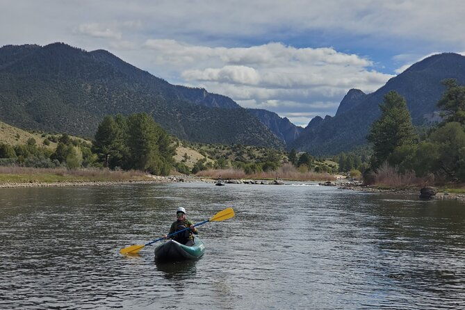 inflatable-kayak-adventure-colorado-river-half-day-guided-tour