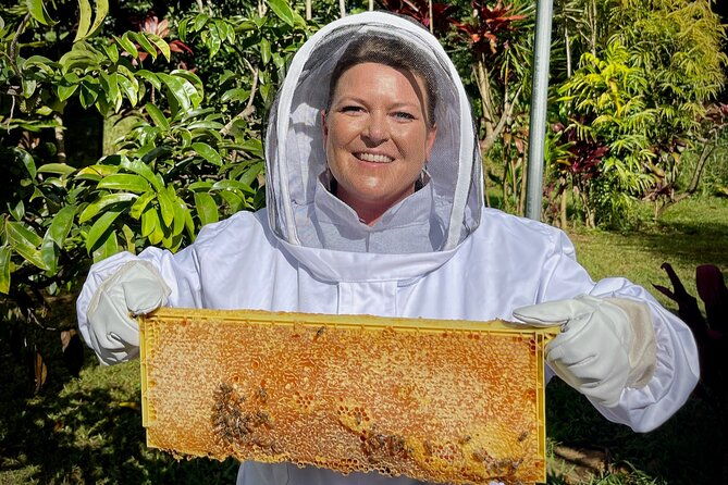 inside-the-hive-kauai-honey-and-bee-tour