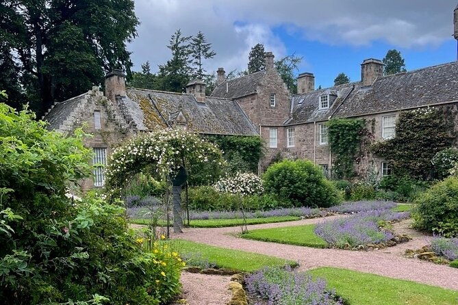 invergordon-full-day-tour-cawdor-castle-fort-george-loch-ness