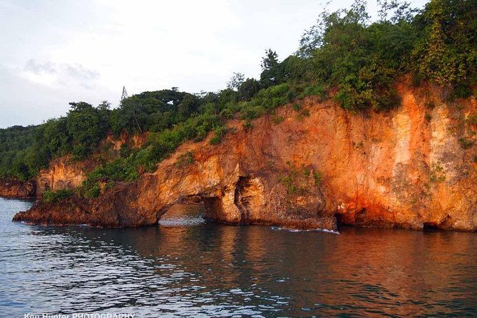 island-tour-sightseeing