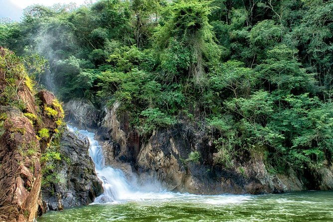 jungle-pontoon-waterfall-adventure-tour