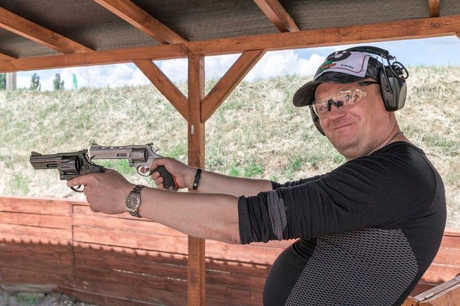 kalashnikov-pistol-sniper-rifle-shooting-in-bratislavashootingclub-plus