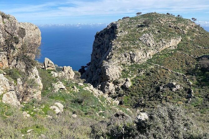 karpathos-lastos-mountain-hike-with-guide