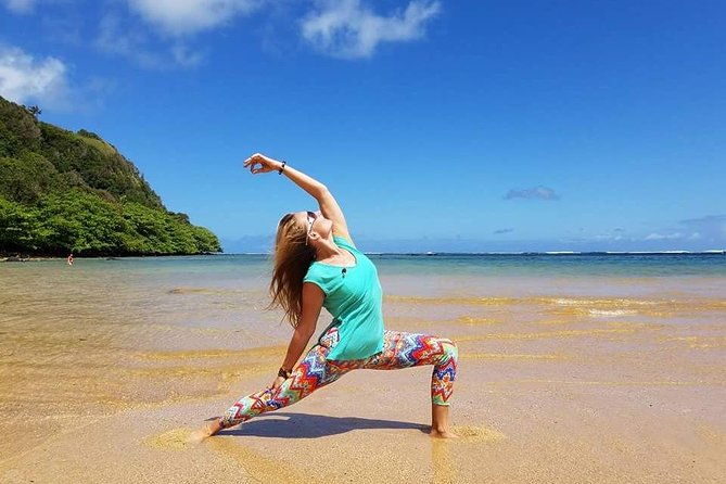 kauai-yoga-on-the-beach-2