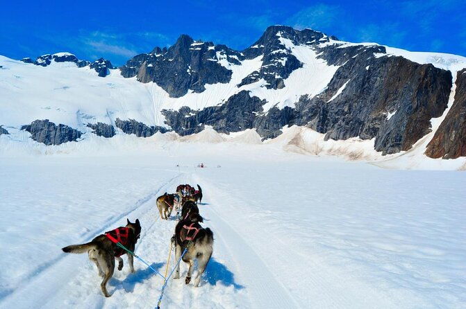 kayak-and-hike-to-deep-blue-glacially-carved-grant-lake-alaska