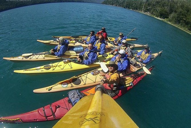 kayak-paddling-adventure-around-bariloche