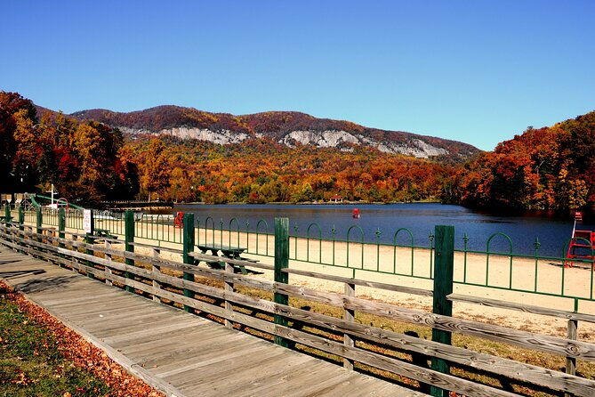 kayak-tour-at-lake-lure