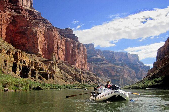 kayaking-day-trip-on-the-colorado-river-from-las-vegas