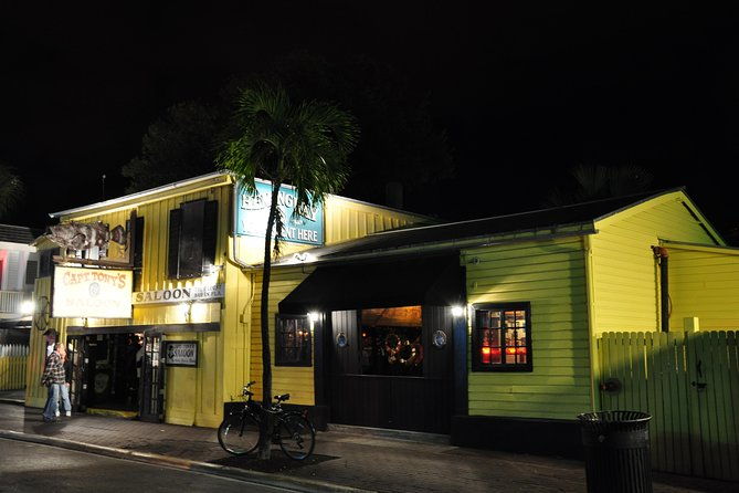 key-west-haunted-pub-crawl-and-ghost-tour-with-free-t-shirt