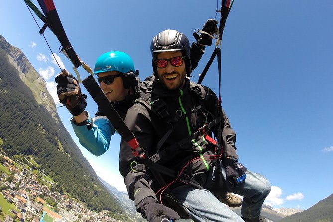 klosters-tandem-paragliding-flight-from-gotschna