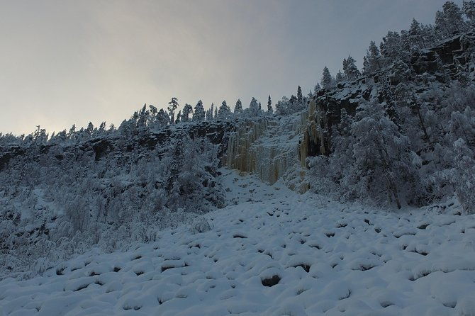 korouoma-national-park-and-frozen-waterfalls-hiking-tour-2