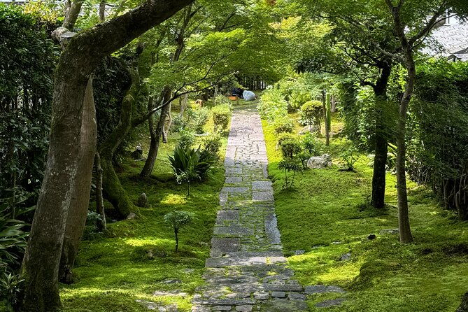 kyoto-ryoan-ji-greatest-zen-garden-guided-tour-in-80-min-2