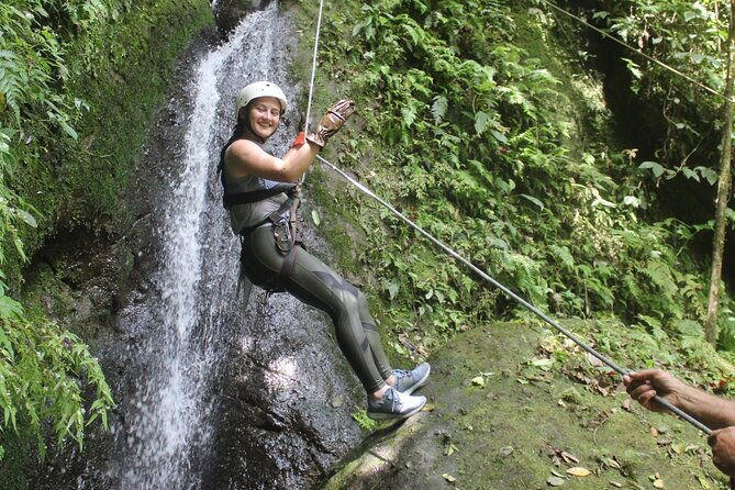 la-fortuna-white-water-rafting-canyoning-and-tarzan-swing-tour
