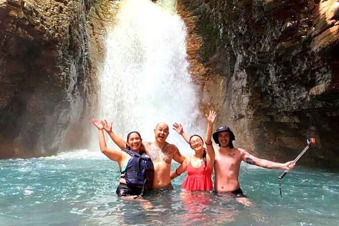 la-leona-waterfall-adventure-hike-private-tour