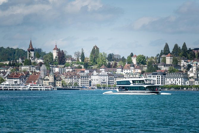 lake-lucerne-1-hour-catamaran-cruise