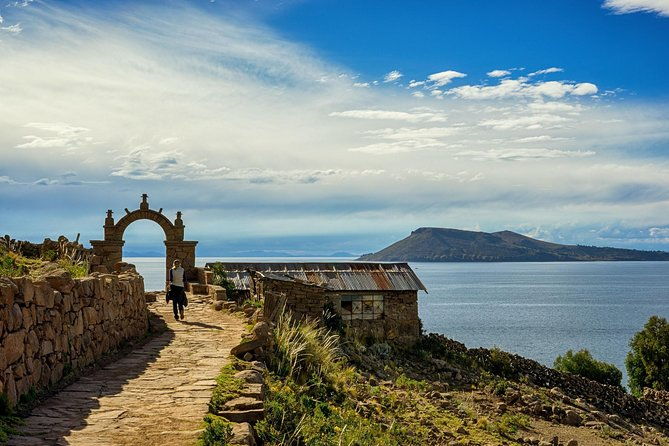 lake-titicaca-day-trip-uros-taquile-islands