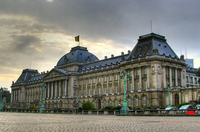 lively-brussels-highlights-bike-tour-dutch