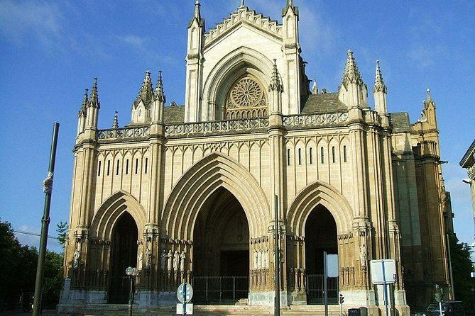 luxury-tour-by-alava-vitoria-gasteiz-and-salinas-de-anana