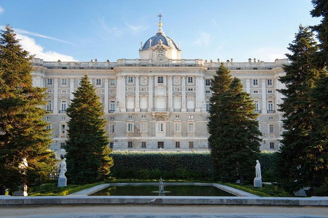 madrid-royal-palace-private-tour-with-skip-the-line-ticket