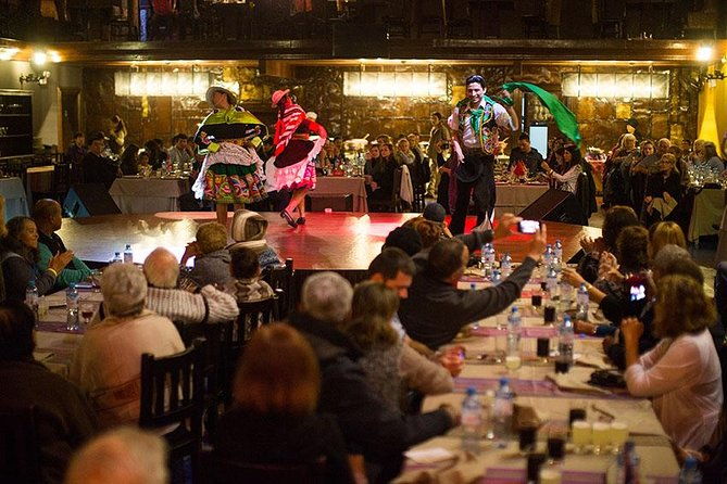 magic-water-show-and-dinner-at-most-popular-restaurant-in-barranco-dance-show