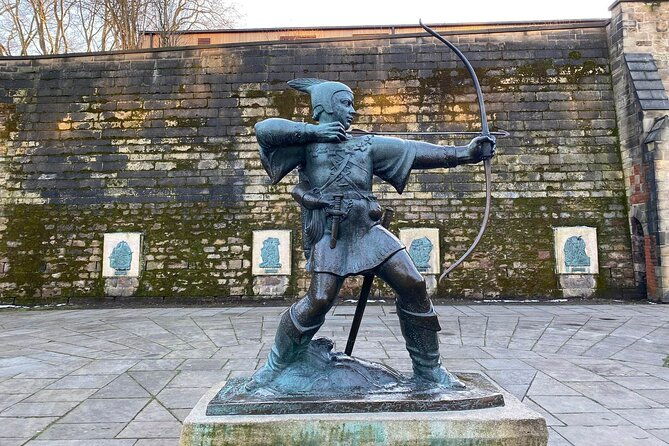 maid-marian-and-robin-hood-self-guided-tour-in-nottingham-3