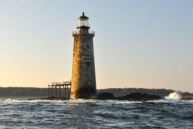 maine-fall-foliage-private-lobster-boat-cruise-with-local-drinks