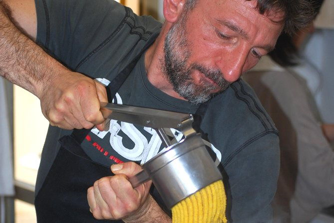 make-homemade-pasta-in-bologna-with-professional-pasta-maker-pio