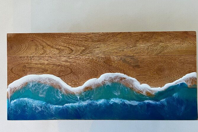 make-your-own-maui-souvenir-ocean-resin-class
