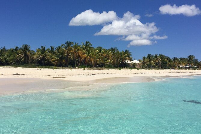 mambo-sail-catamaran-to-rendezvous-bay-anguilla