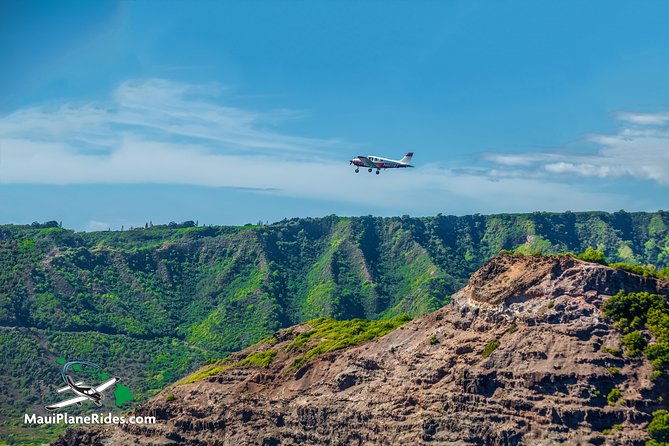 maui-private-air-tour-aquamarine-emerald-dream-2-5-people-2