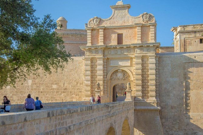 mdina-dingli-cliffs-and-san-anton-gardens-guided-tour