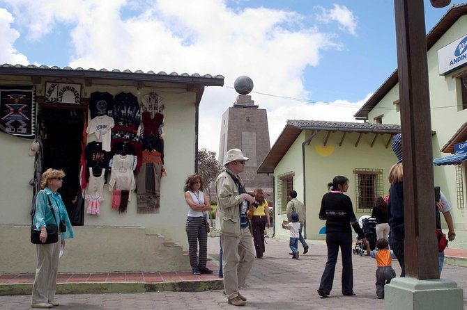 middle-of-the-world-monument-tour
