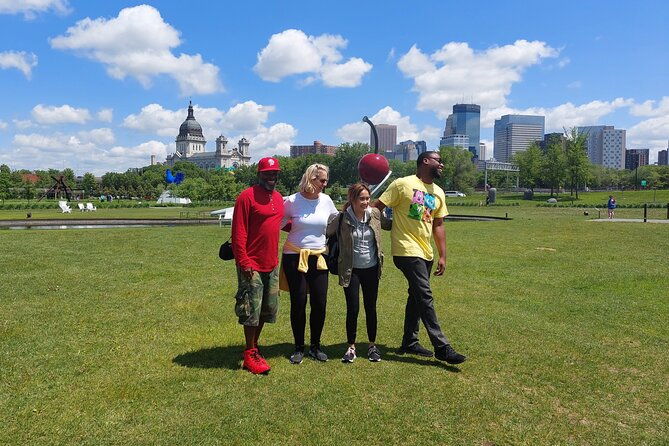 minneapolis-walking-art-tour-heart-of-downtown