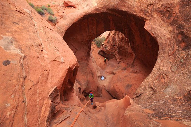 moab-robbers-roost-canyoneering-adventure