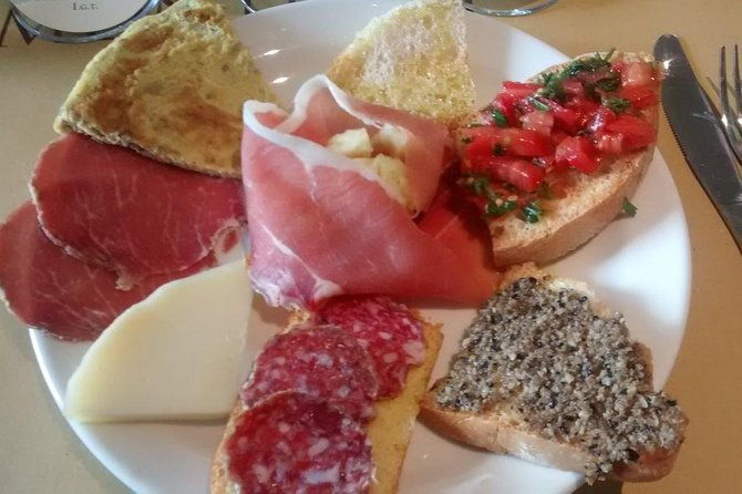 montefalco-winery-and-oil-mill-tour-in-with-light-lunch
