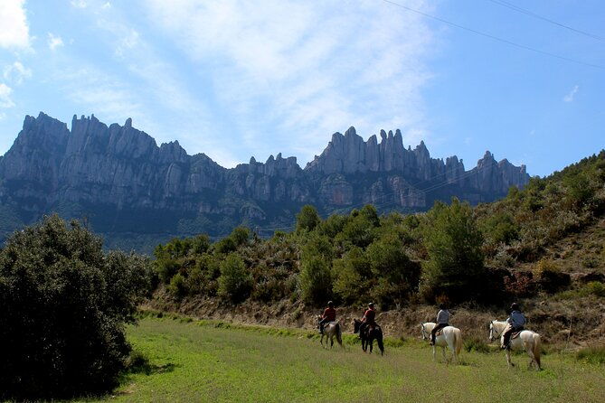 montserrat-horse-riding-and-walking-small-group-tour
