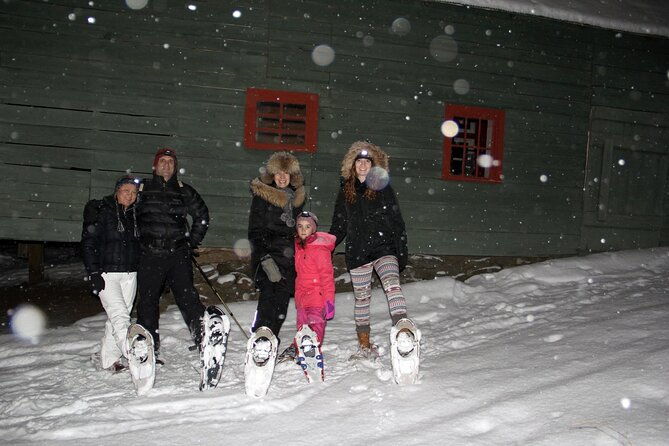 moonlight-cabin-snowshoe-tour