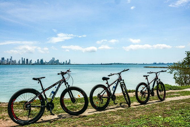 mountain-biking-in-tierra-bomba-island
