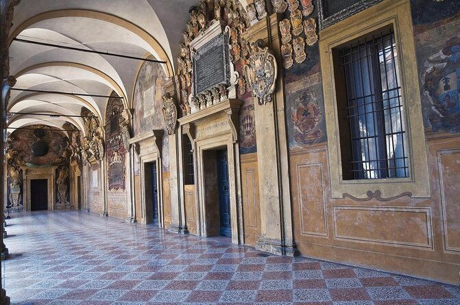 murder-mystery-in-bologna-exploration-game-and-tour
