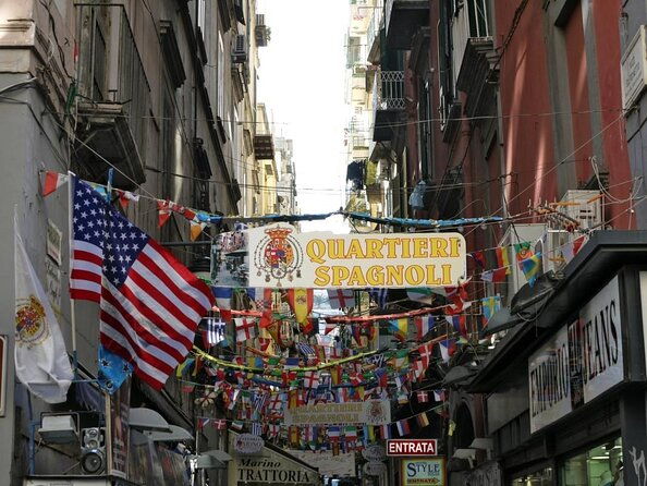napoli-pub-crawl-in-the-old-town