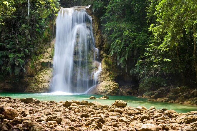 national-park-of-the-east-private-hiking-tour-with-swimming