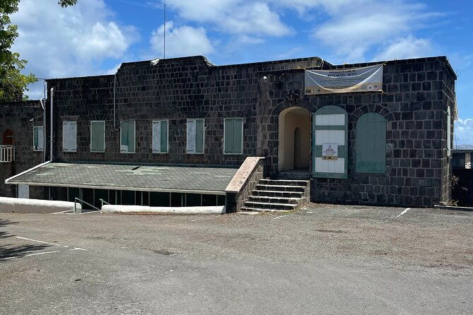 nevis-panoramic-drive-power-catamaran-beach-experience