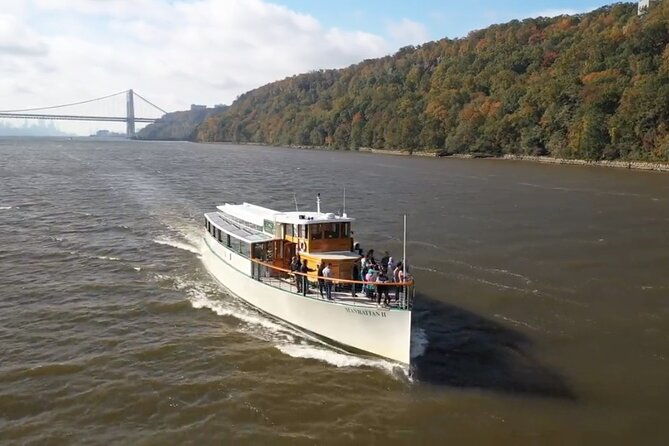 new-york-afternoon-fall-foliage-cruise-with-lunch