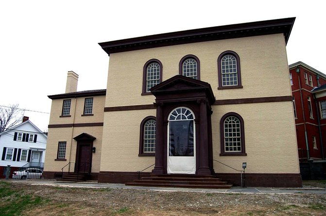 newport-downtown-historic-audio-app-self-guided-smart-phone-tour
