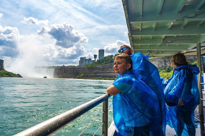 niagara-falls-usa-canada-tour-with-cave-boat-ride-and-lunch